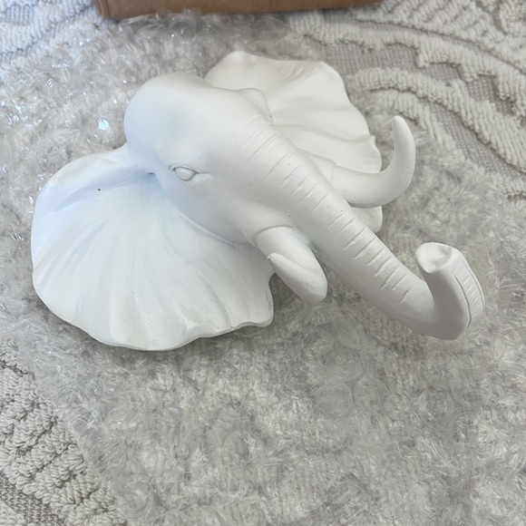 Other - 🐘👀🎋Natural resin Elephant wall holder🐘 🎋🌱